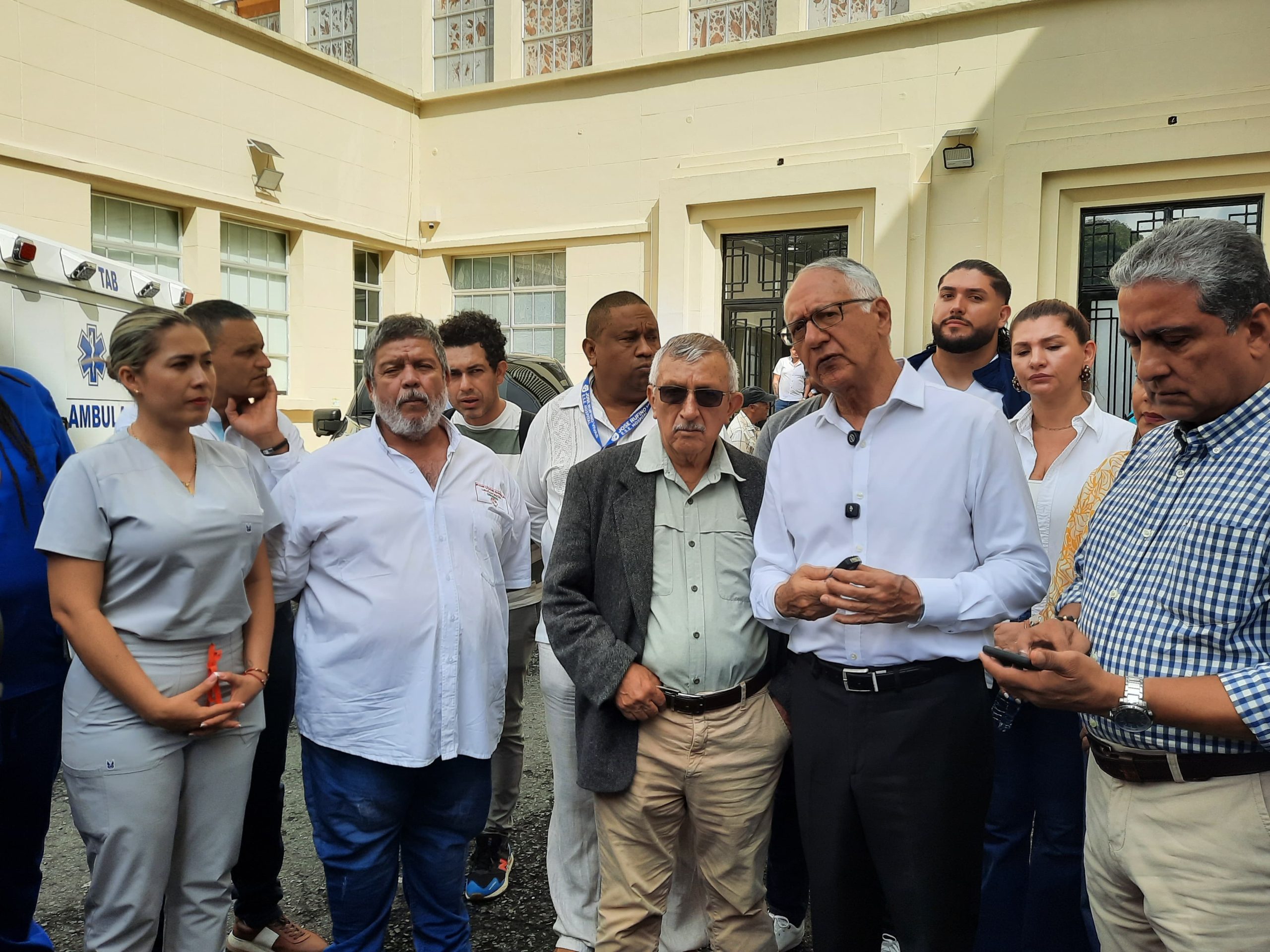 Entrega de ambulancias fortalece el acceso a la salud en municipios del Valle del Cauca
